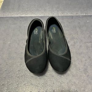 Easy spirit 360 flats